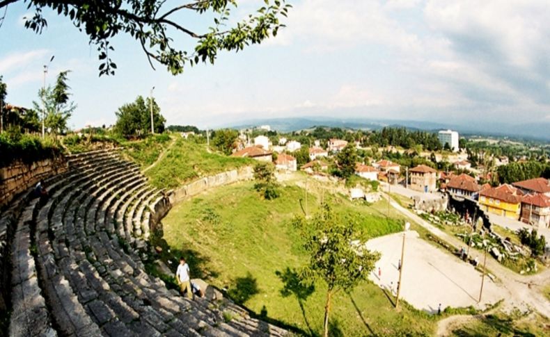 Konuralp antik tiyatro kazısı 25 Temmuz’da başlıyor