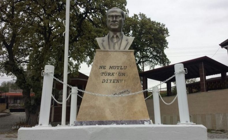 Köylere 'Atatürk' büstü