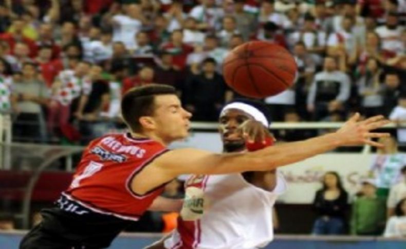 Pınar Karşıyaka-Lietuvos Rytas: 97-81