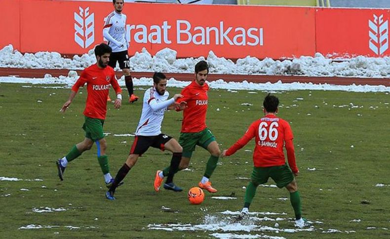 Karşıyaka kupada işini zora soktu!