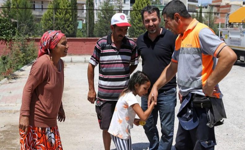 'İnsanlık ölmemiş' dedirten işçiye ödül