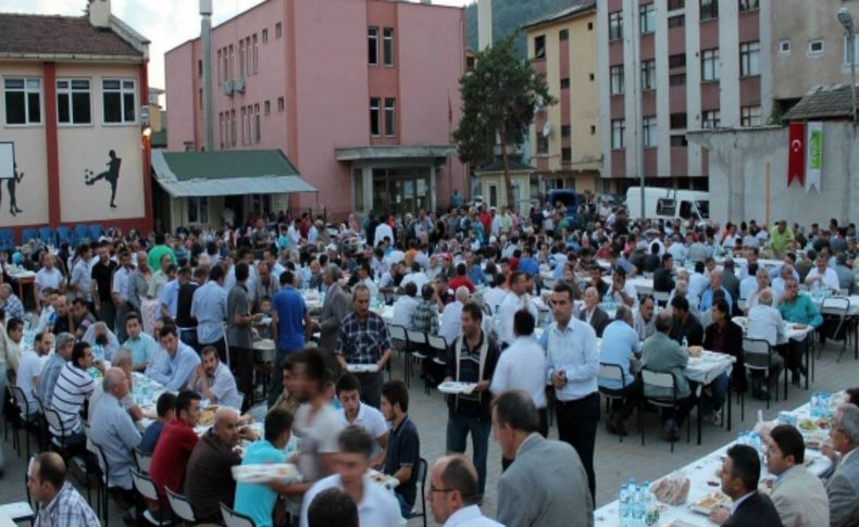 Kumluca'da iftar coşkusu