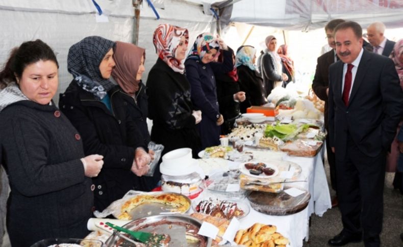 Kur’an Kursu öğrencilerinden Suriyeliler yararına kermes