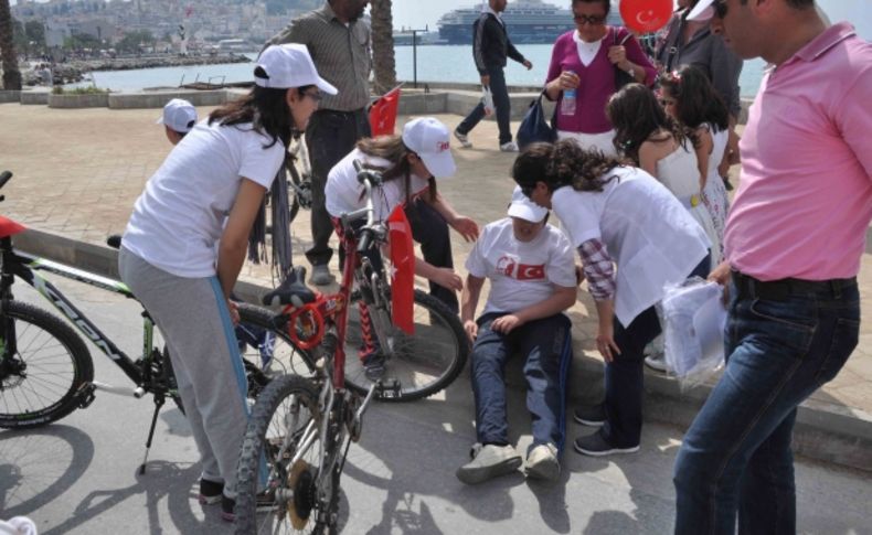 Kuşadası'ndaki bisiklet turunda kaza