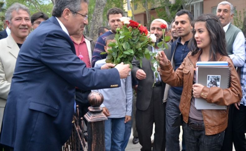 Kutlu Doğum için Kahramanmaraş güllerle donatılıyor