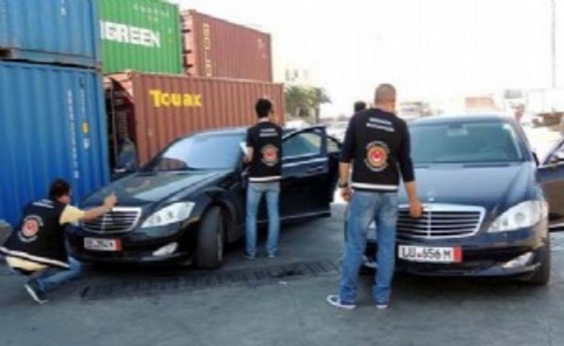 İzmir'de lüks otomobil operasyonu