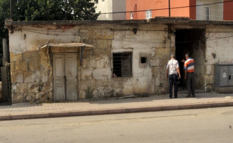 Madde bağımlıların mekanı haline gelen metruk bina yıkıldı