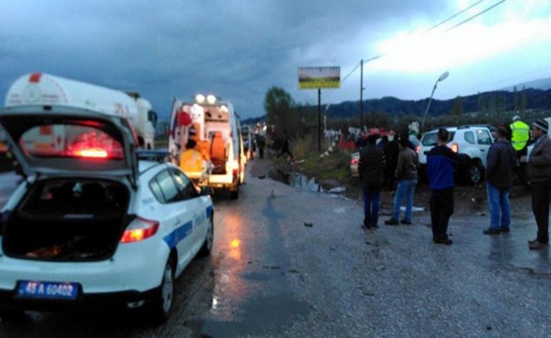 İzmir ve Manisa'da iki feci kaza: 6 ölü, 4 yaralı