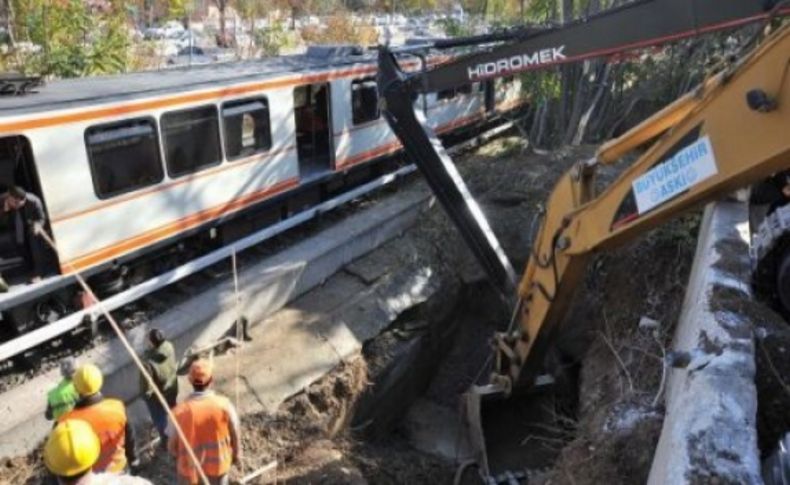 Marmaray'da şimdi de kapı arızası