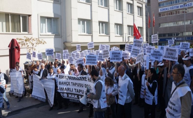 Meclis’in ilk gününde 2B protestosu