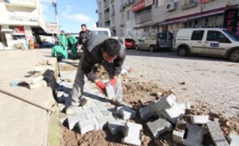 Menderes’te kilit parke çalışmaları