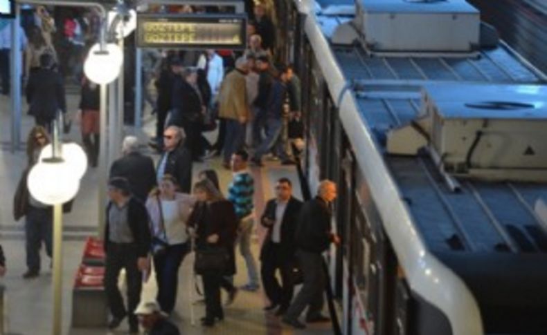 İzmir Metrosu 14 yaşında