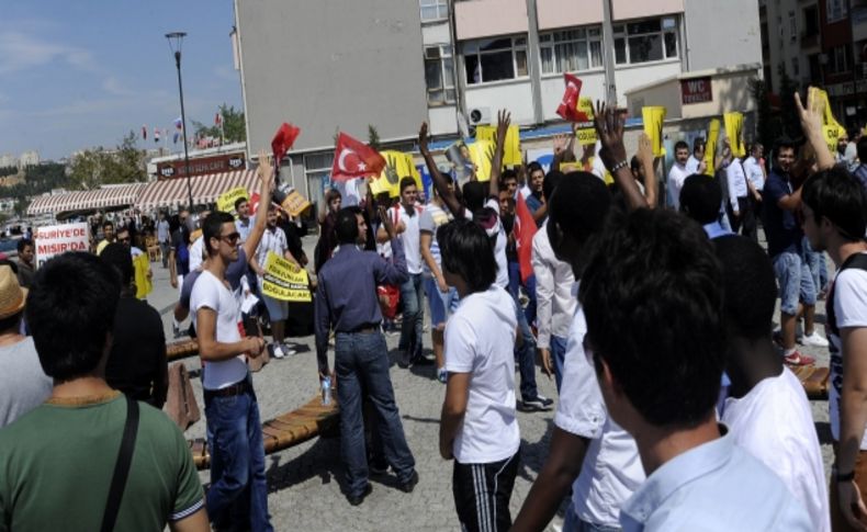 Mısır protestosuna yabancı öğrenciler de destek verdi