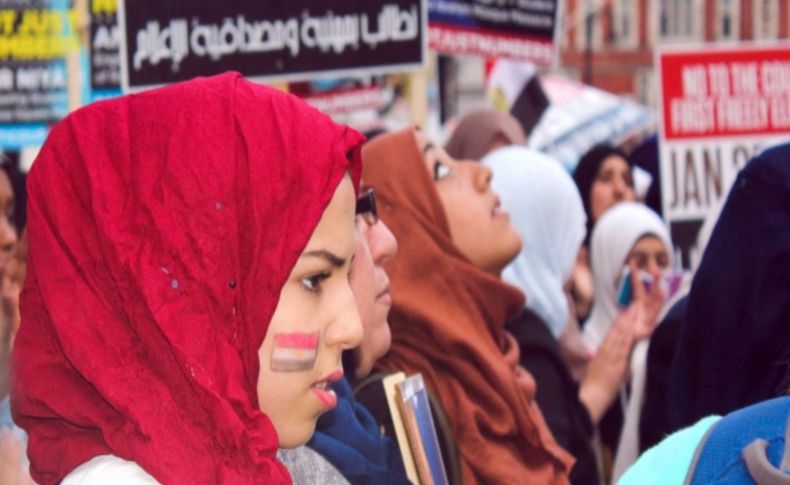 Mısır'daki katliam Londra'da protesto edildi