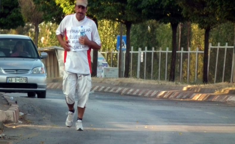 Mısır’daki zulme dikkat çekmek için koştu