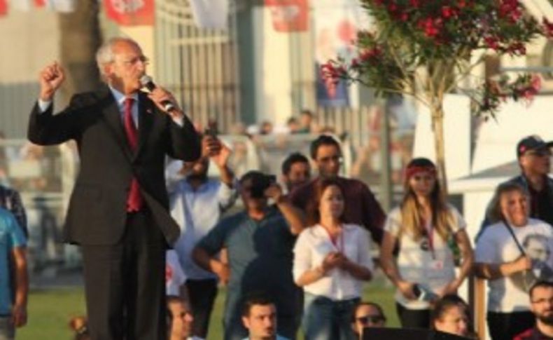 Kılıçdaroğlu’ndan milletvekili adayı olduğu İzmir’de coşkulu miting!