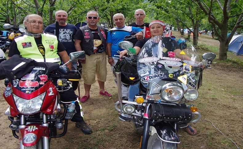 Motosiklet tutkunları Gölcük kampında buluştu