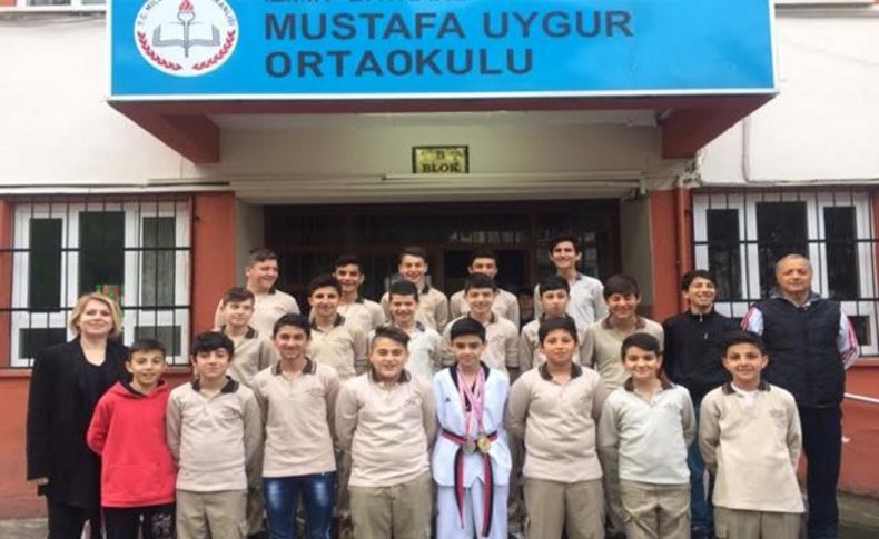 Mustafa Uygur Ortaokulu'ndan çifte başarı