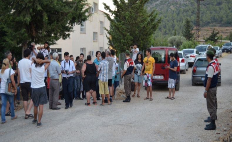 Nükleer karşıtları iftar yemeğini bastı