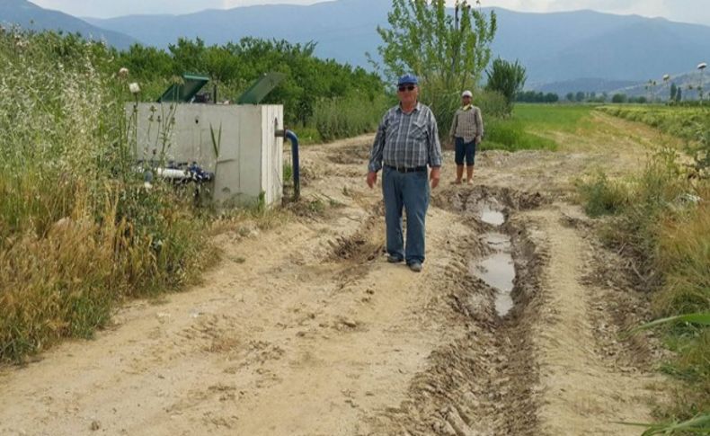 Ödemiş'te üreticileri isyan ettiren arazi yolları