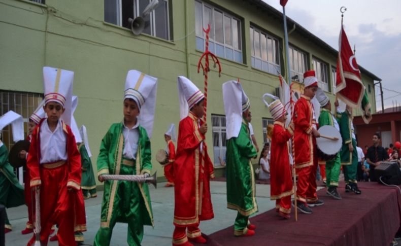 Öğrencilerin kurtuluş coşkusu