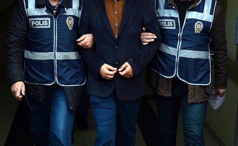 Manisa'da 'FETÖ operasyonu': 3 gözaltı