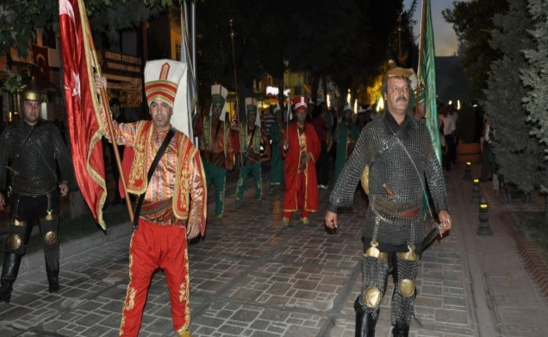 Ramazan ayı Amasya’da fener alayı ile karşılandı