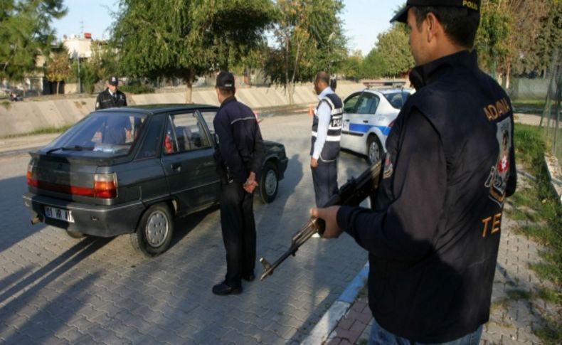 Reyhanlı saldırılarının ardından Adana'da yol kontrolleri arttı