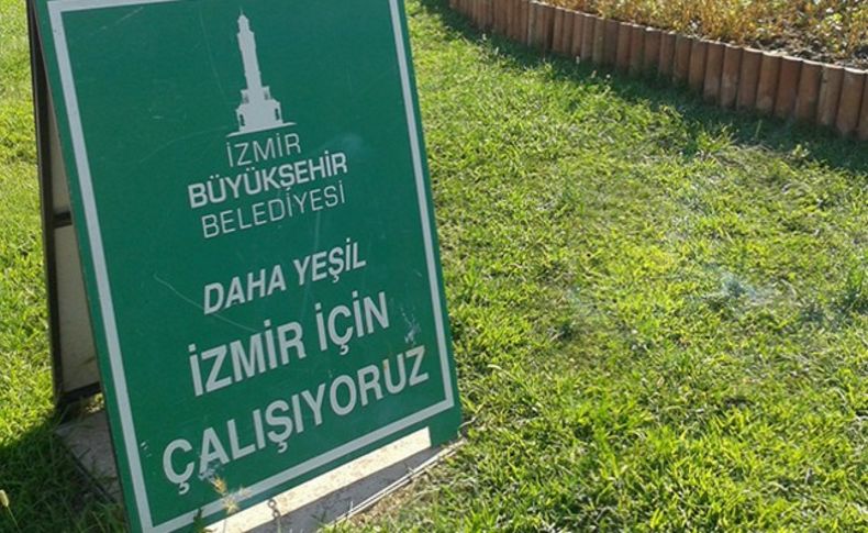 Büyükşehir'den peyzaj hamlesi: Yine yeşillendi İzmir yolları!