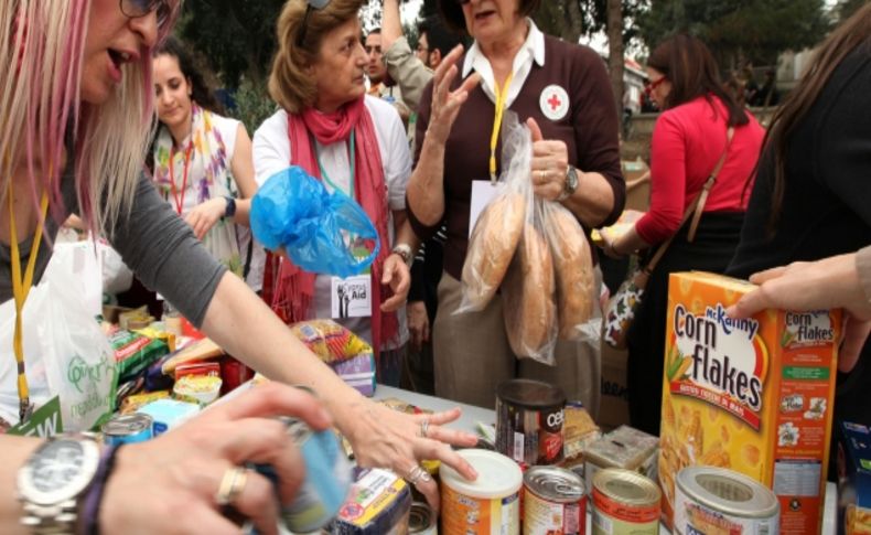 Rumlar, erzaklı konsere yoğun ilgi gösterdi