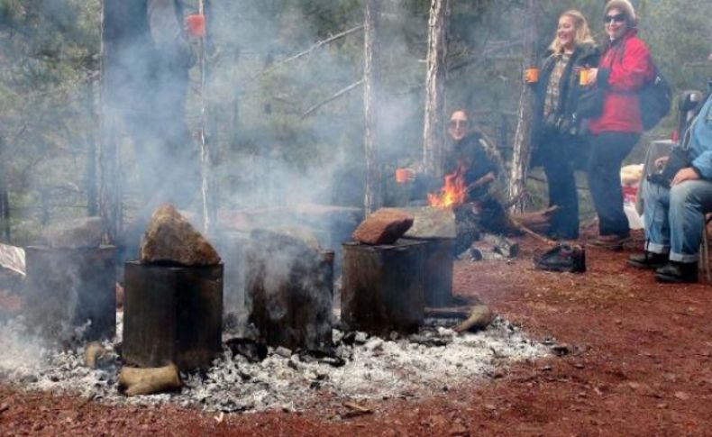 Sandras dağı'nda tenekede tavuk ziyafeti