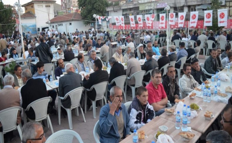 Sarıkaya'da şehit aileleri ve gaziler MHP'nin iftarında buluştu