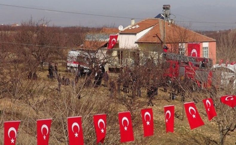 Şehit olduğu haberi gelince evinin yolu yapıldı!