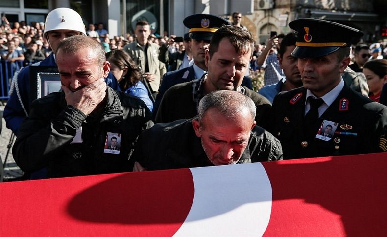 Şehit Astsubay Ulus'un babası: Dimdik duracağım, hainleri sevindirmeyeceğim