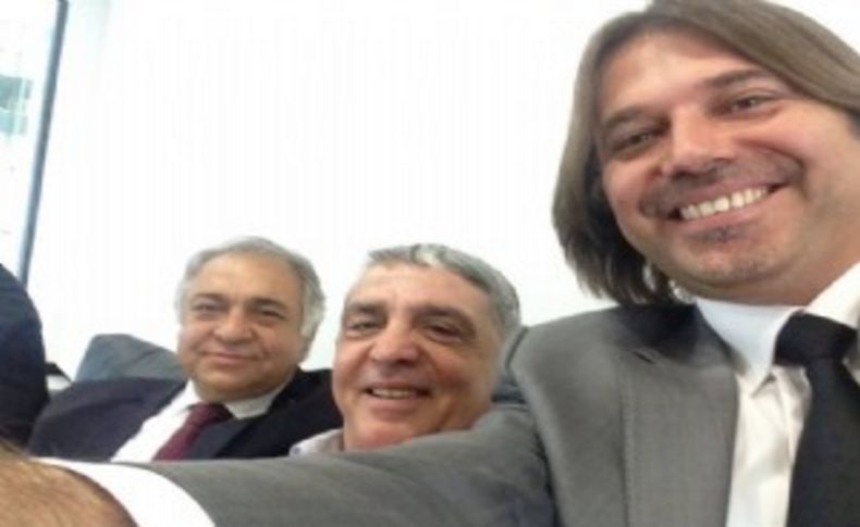 AK Parti'de buzları eriten selfie!