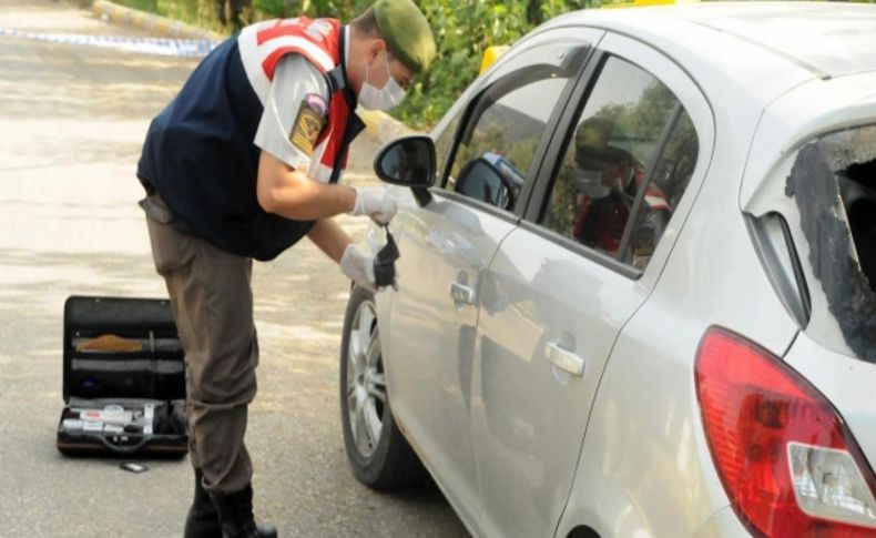 Silahla taranmış otomobil terk edilmiş olarak bulundu