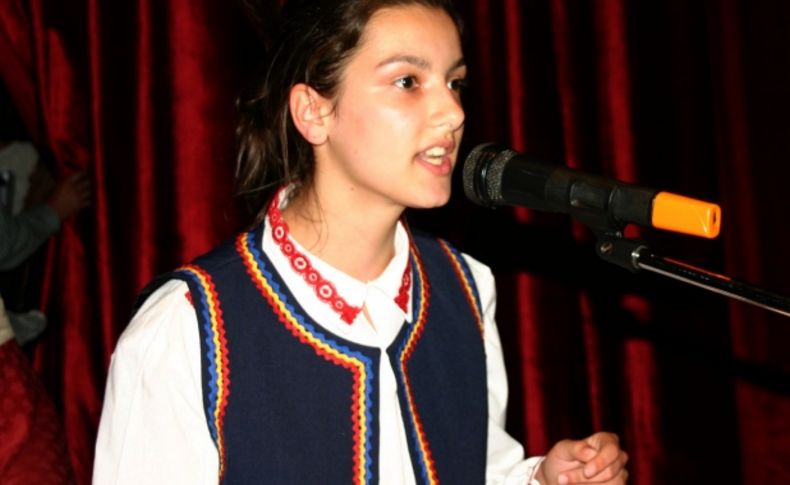 Sivas’ta, Romen öğrenciler türkülerle coşturdu