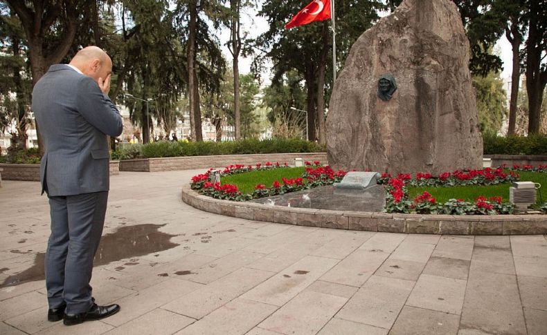 Soyer'den Zübeyde Hanım ve Piriştina'nın mezarlarına ziyaret