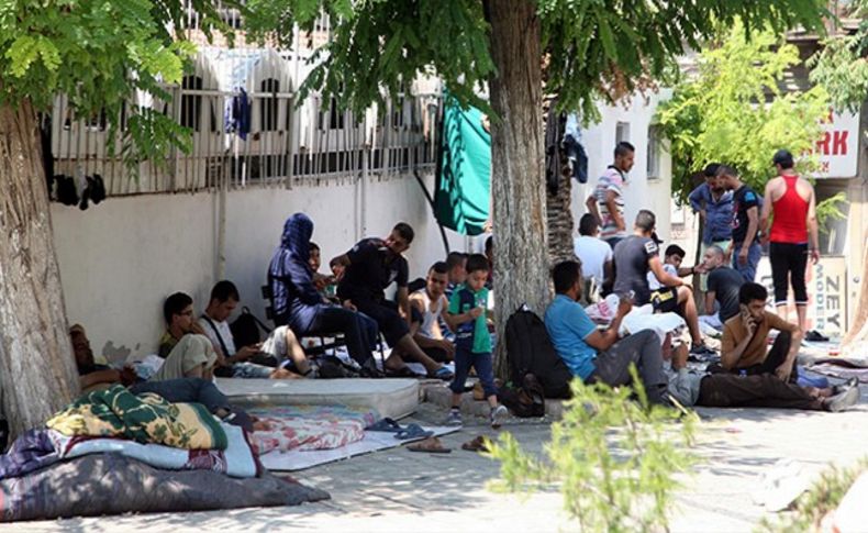 İzmir'de, Suriyeli mülteci akınına karşı önlemler alınıyor