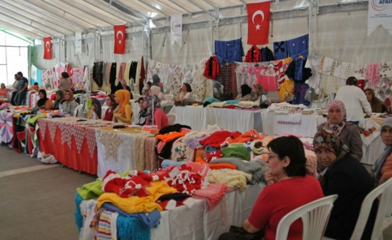 Suriyeli kadınların hazırladığı kermes açıldı