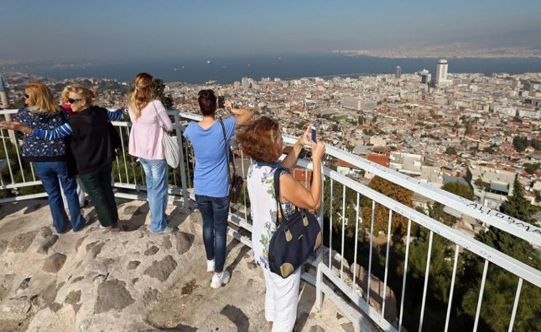 Konak'ta tarihe yolculuk devam ediyor