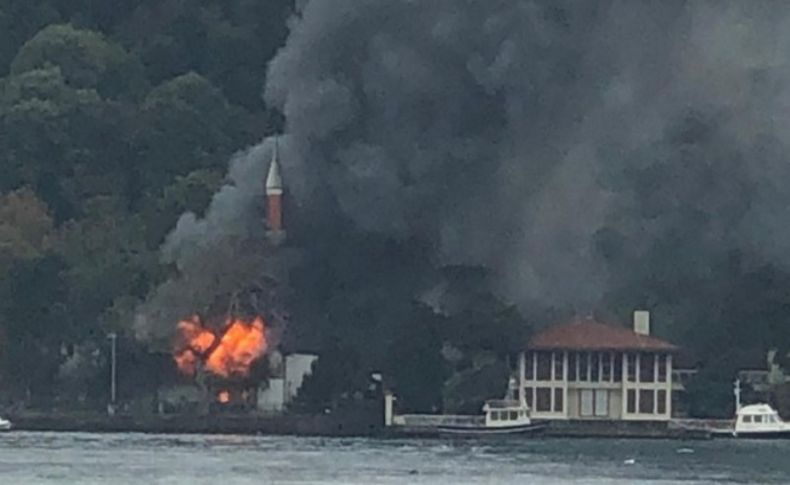 Tarihi Vaniköy  Camii’nde yangın