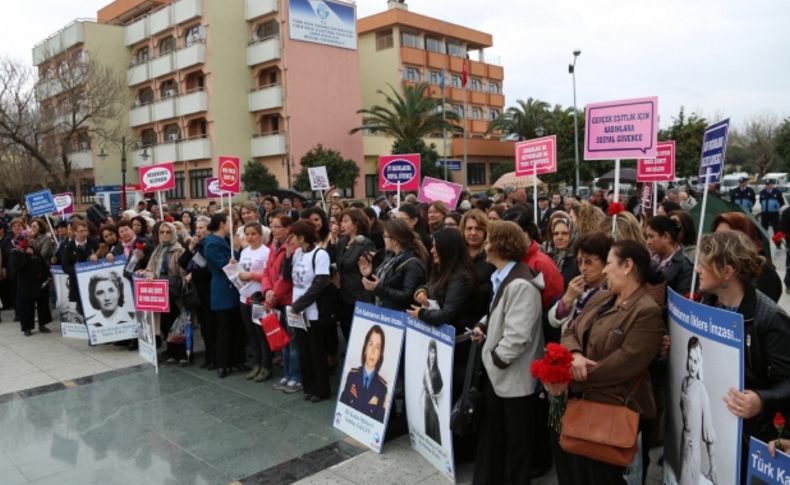 Tencere ve tavalarla şiddete protesto