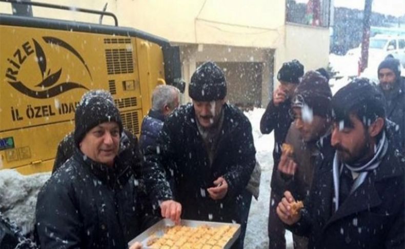 Rize Valisi'den Ak Partili başkana fotoğraflı cevap!