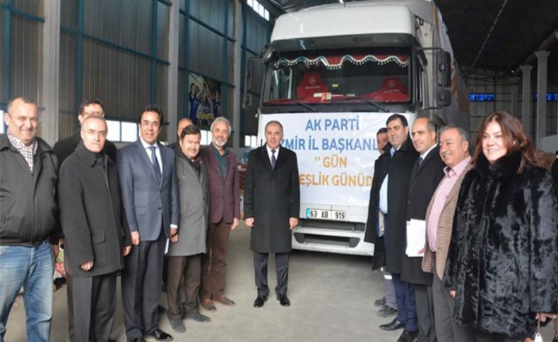 AK Parti İzmir'in 2 TIR'ı yola çıktı