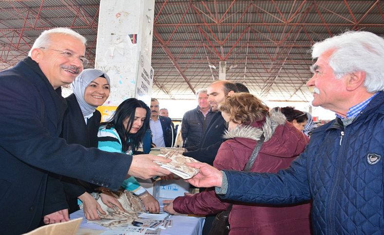 Torbalı Belediyesi'nden bez torba kampanyası