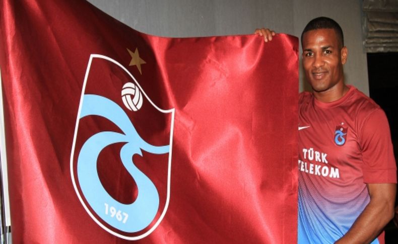 Trabzonspor'da, Malouda takım arkadaşlarıyla tanıştı