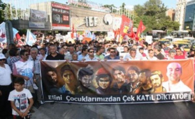 Uğur Kurt'un ölümü İzmir'de yürüyüşle protesto edildi