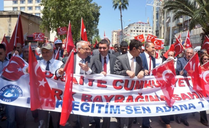 Türk Kamu-Sen'den 'Bayrağına Sahip Çık' mitingi