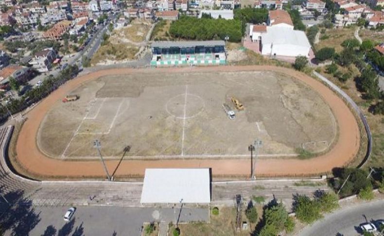 Urla 12 Eylül Stadı'na FIFA onaylı çim zemin